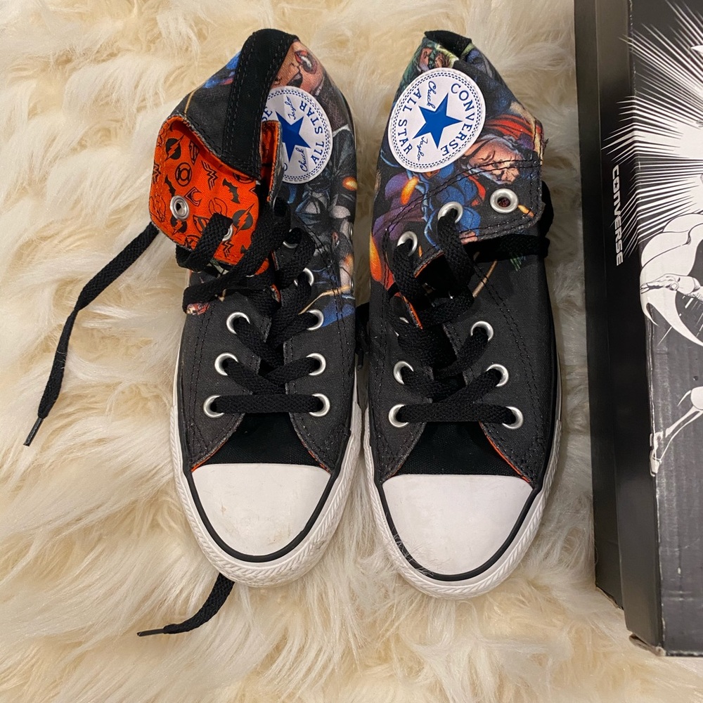 DC Comics. Converse